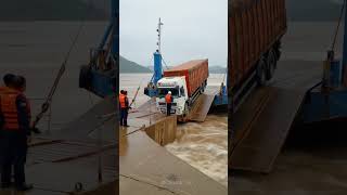 Download lagu Moments Before a Wooden Bridge Collapses! A Heavy Truck Plunges into the River #shorts mp3