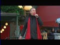 Neil Diamond Performing At The Macy S Thanksgiving Day Parade Nov 26 2011