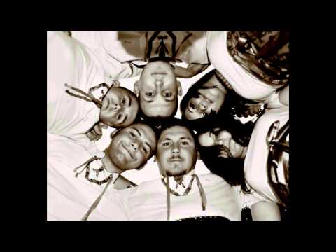 MILA-Na środku pola