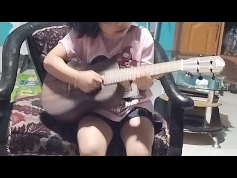 #baby Velenska sings old konkani song konkani #tu majhe Sukh Duenaka  dukh #valentine #family time❤️