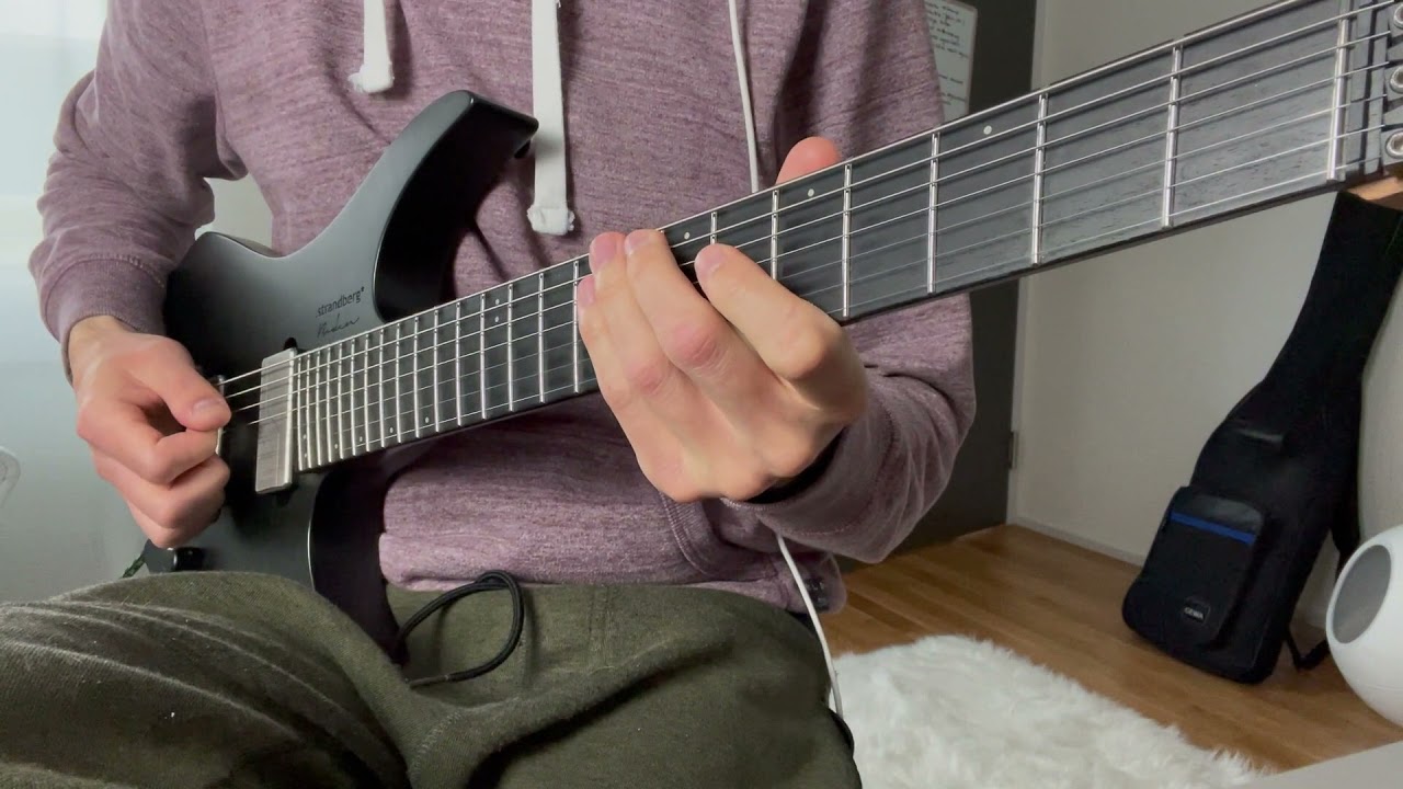 Roberto Barlocci playing a Dorian blues lick on electric guitar
