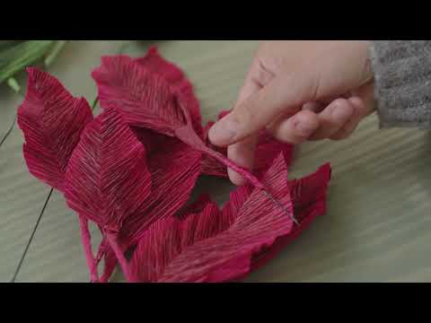 Crepe paper poinsettia - DIY by Søstrene Grene