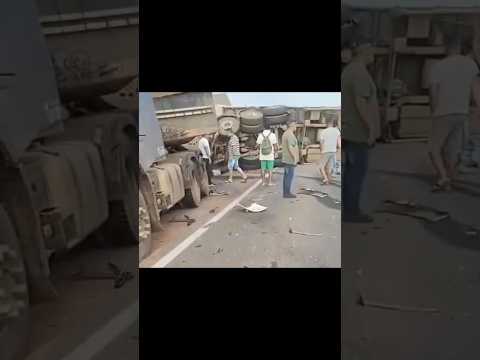 Grave colisão interdita a BR-364 em Presidente Médici na manhã deste sábado