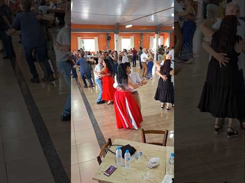 nos idosos de Cruzeiro do Iguaçu no Paraná.Brasil #shotrs #baile #dancarinos #dance #dança