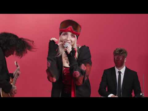 Sophie Powers x DE'WAYNE – Greed (Official Video)