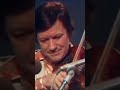 Mac Wiseman And Pickers - Bile Them Cabbages Down -