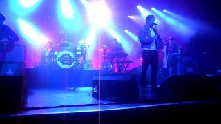 Kaiser Chiefs (LIVE) Starts With Nothing