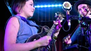 Della Mae - Letter from down the road