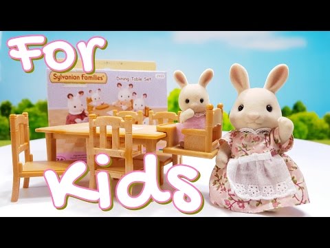 Epoch Sylvanian Families Pietų rinkinys video
