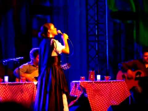 Raquel Tavares - Fado Cravo (live)