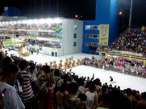 COMISSÃO FRENTE UNIÃO DA ILHA DA MAGIA 2010 - DESFILE NO SAMBODROMO.mpg