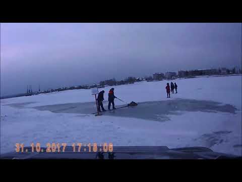 Спасение женщины провалившейся под лед в Иркутской области