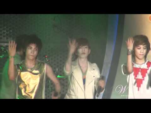 [FANCAM] 100818 Sweaty/HOT Onew- Lucifer Cut @ Tomorrow Festival
