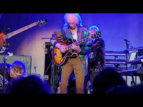 Yes, "Roundabout", live in Vienna 🇦🇹, 11MAY2024