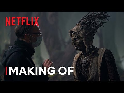 afbeelding Guillermo del Toro on Production and Costume Design with the Crew