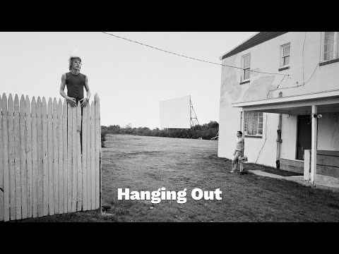Photographing the Lost Art of 'Hanging Out'