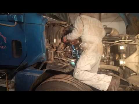 Detroit 60 series 14 liter turbo installation