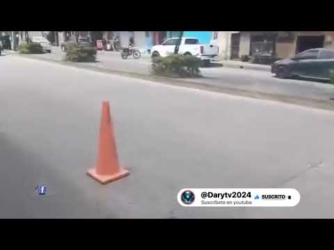 🚨 #urgente Camión sin frenos impactó contra un patrullero policial en #Pallatanga, #chimborazo