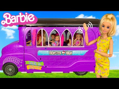 Barbie School Morning Routine - Barbie Family Packs Backpacks and Lunches in Barbie Dreamhouse