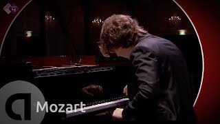 Mozart: Piano Concerto no 22 - K482 - Hannes Minna