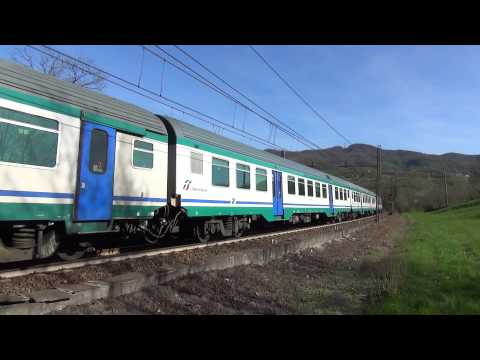 REGIONALE VELOCE IN TRANSITO A RIGOROSO. (AL) 15 - 4 - 2015.