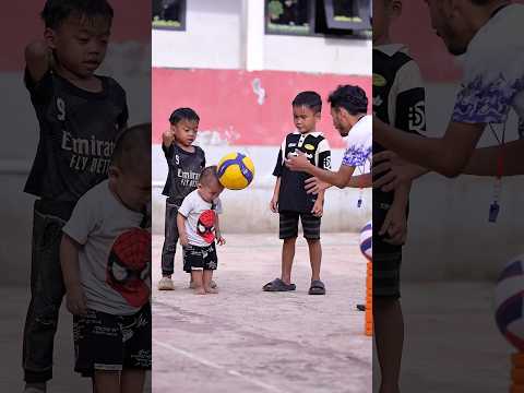 Naga Gebot berlatih main voli malah di sundul #volleyball