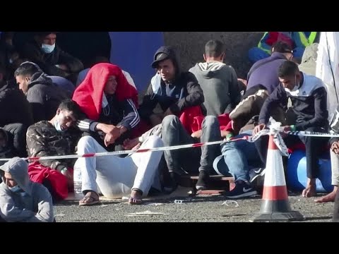 Spanish military sets up camp for migrants as authorities struggle