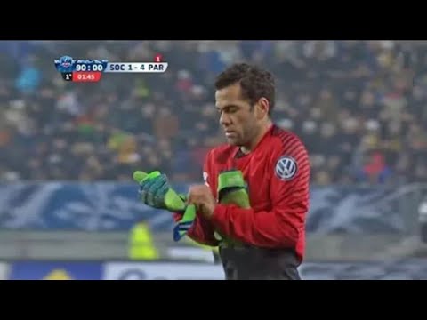 Dani_Alves_Goalkeeper_for_PSG_SOCHAUX_1_x_4_PSG_06_02_2018_HD