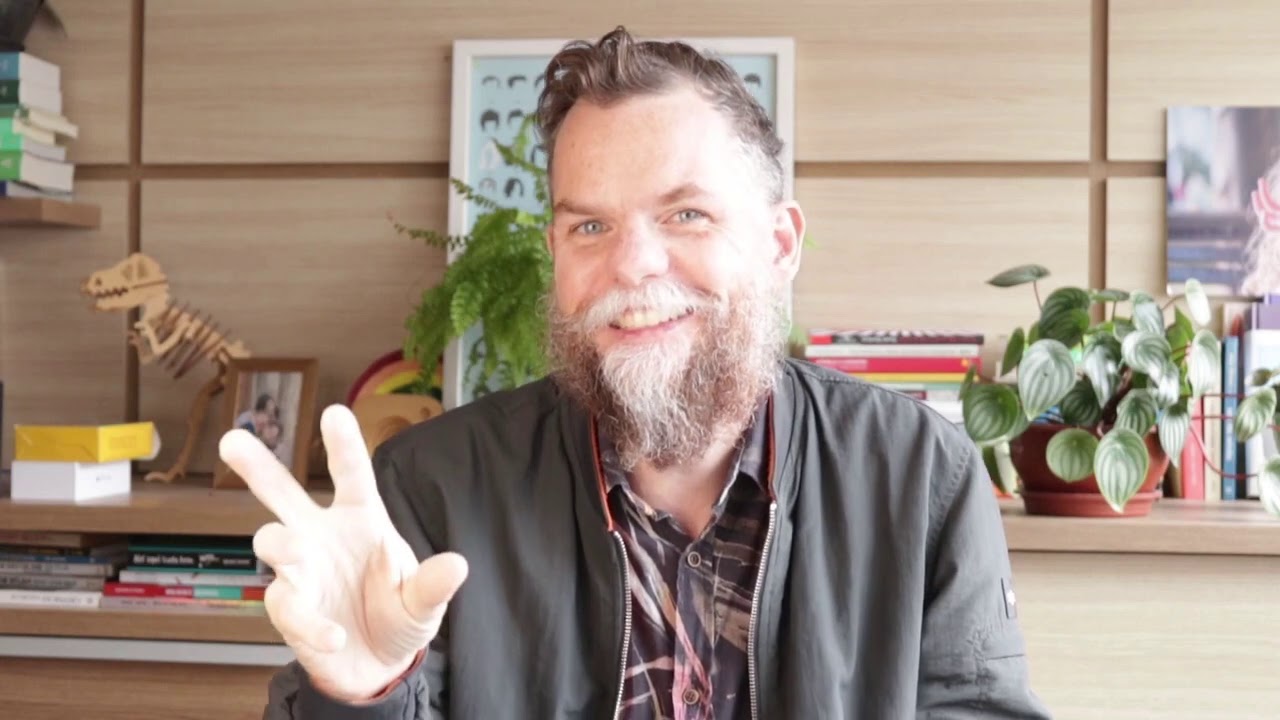 É preciso construir caminhos para outras masculinidades  | Marcos Piangers | TEDxPUCMinas