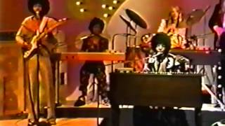 Sly &amp; The Family Stone &quot;Stand!&quot; LIVE on U.S. TV 7/74