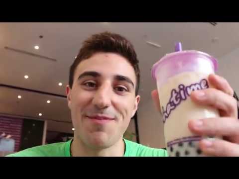 I INTERVIEWED AN ARTIST (and my mom watches my videos)