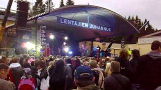 Apulanta - Aurinkoon live at Lentäjien Juhannus 2009