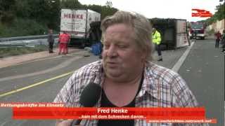 preview picture of video 'Lkw-Anhänger kippt um - A 45 zwischen Herborn und Dillenburg voll gesperrt (20.09.2012)'
