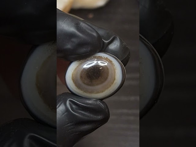 حجر عقيق سليماني طبيعي مصور هيئة عين