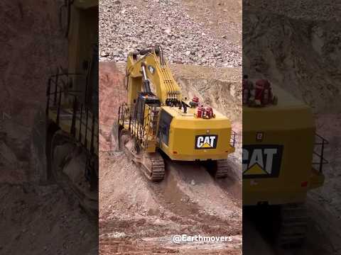 Earthmovers cat 6015b excavator  #vehicles  #shots #mining #excavator #earthmovers