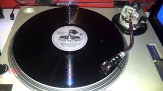 Eric Clapton - She&#39;s Waiting - 1985 - 33rpm