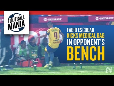Player Kicks Medical Bag in Opponent's Bench - Fabio "Bad Boy" Escobar (Capiatá)