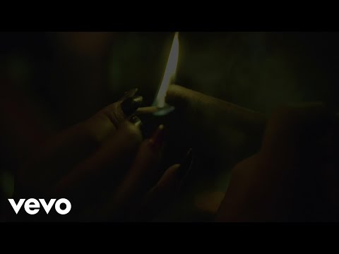 Mickey & Joell 24 HORAS - Por Tu Culpa (video letra oficial)