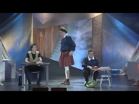 Kabaret Smile. Szkoła . Nauczyciel na kacu .