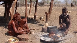 preview picture of video 'Himba women near Opuwo (Namibia), 9-9-2010'