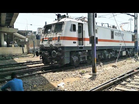 (12031) Shatabdi Express (Tejas) (New Delhi - Amritsar) With (GZB) WAP7 Locomotive.! Video