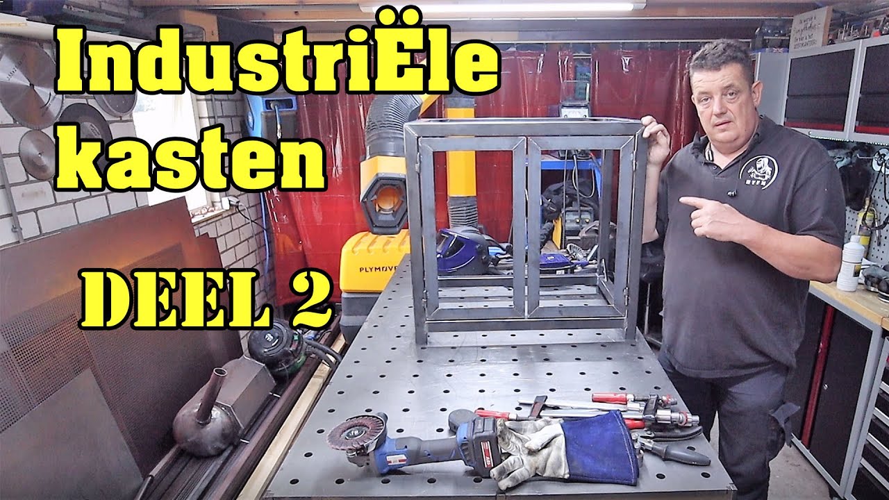 Industriële kasten maken deel 2 het kleinste kastje in elkaar lassen.
