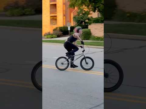 full rock’n’roll mode 🤘#bmx