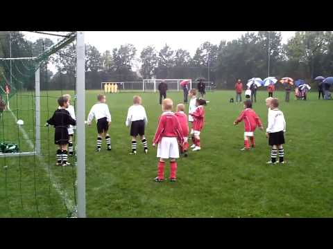 VV Niekerk F3 - OKVC F2G