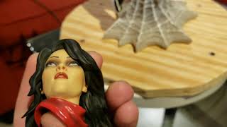 Sideshow Silk exclusive comiquette statue unboxing and review.