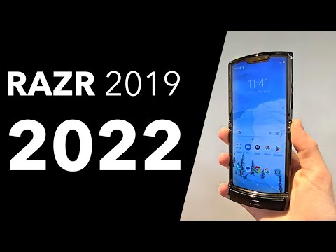 Motorola Razr 2019 in 2022 review.
