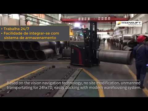 Empilhadeira AGV carregando bobinas de alumínio entre as linhas de produção - Translift