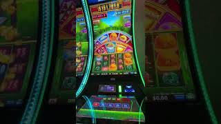 Slot Machine Guarantees Top Prize! 🎰💰