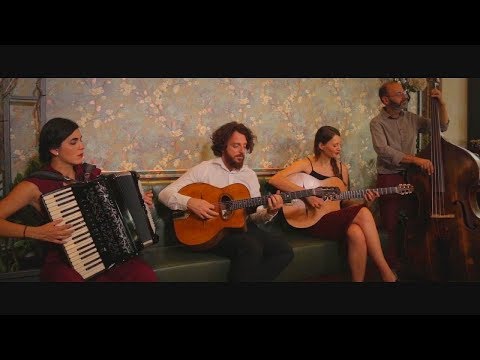 Manouchedrome Trio ft. Alina Sapranidou - La Valse Des Niglos