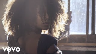 Daniel de Bourg - She Know How (Official Music Video)
